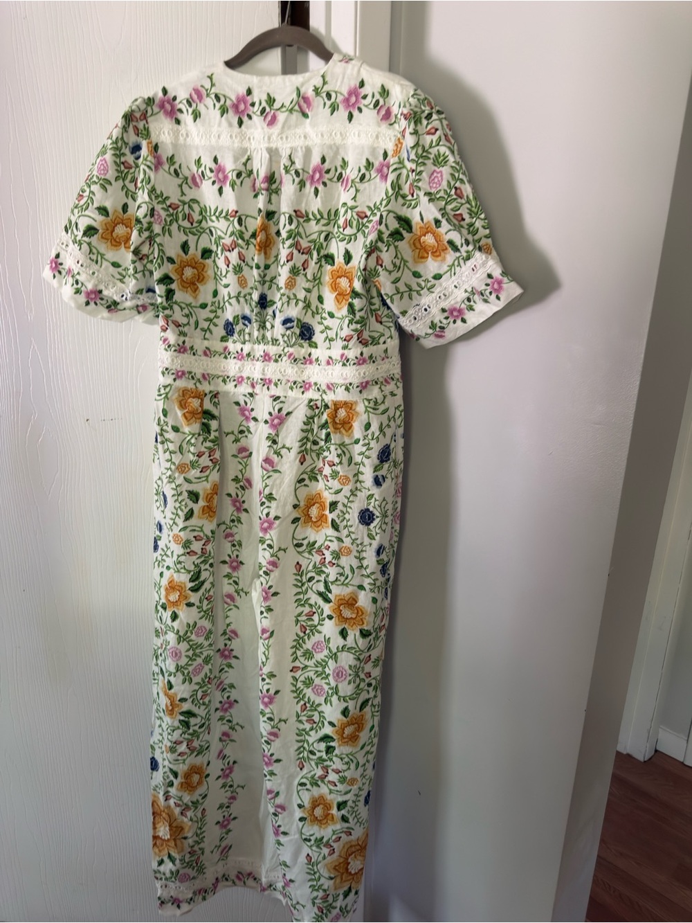 FARM Rio White Floral Embroidered Wide‑Leg Jumpsuit - Picture 6 of 8